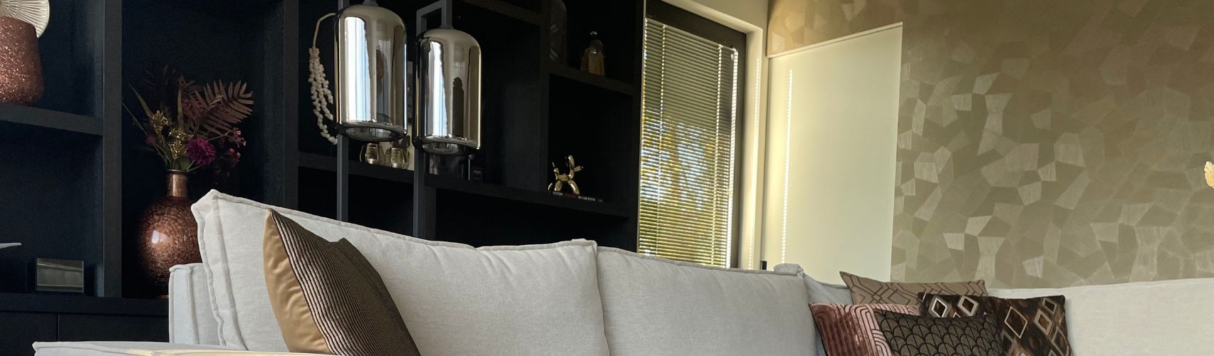 Productadviespagina bank en verlichting