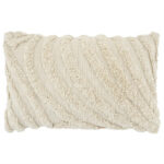 Wit langwerpig kussen met strepen en harige details