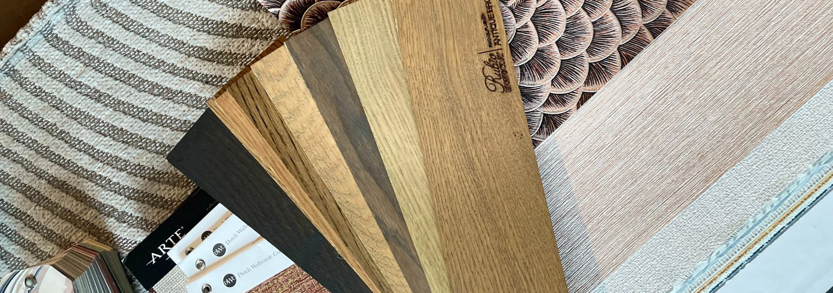 behang, vloeren en raamdecoratie