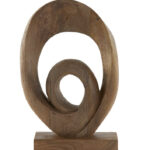 Rond ornament van hout in donkerbruin