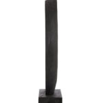 Zwart ornament op voet