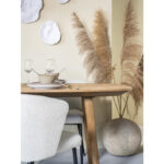 Bruin houten eettafel