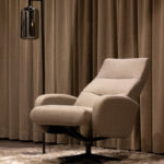 Stoffen beige fauteuil verstelbaar