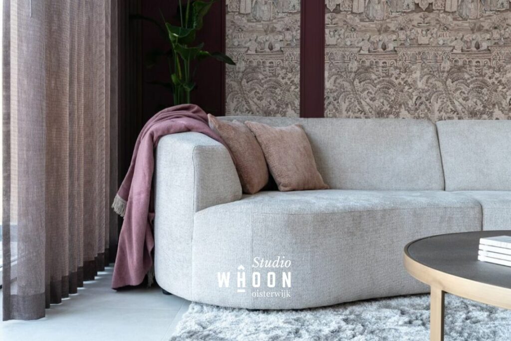 3-interieurstyling-beige-bank