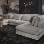 u vorm claire met dubbele kussens en staat op pootjes