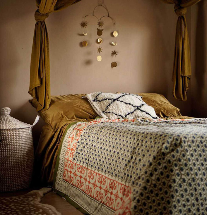 Hoe richt je een smalle slaapkamer in?