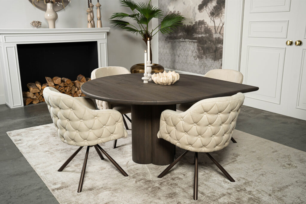 Bruin eiken eettafel met blokpoot bruin