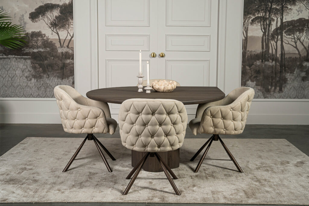 Druppelvormige eettafel eiken bruin