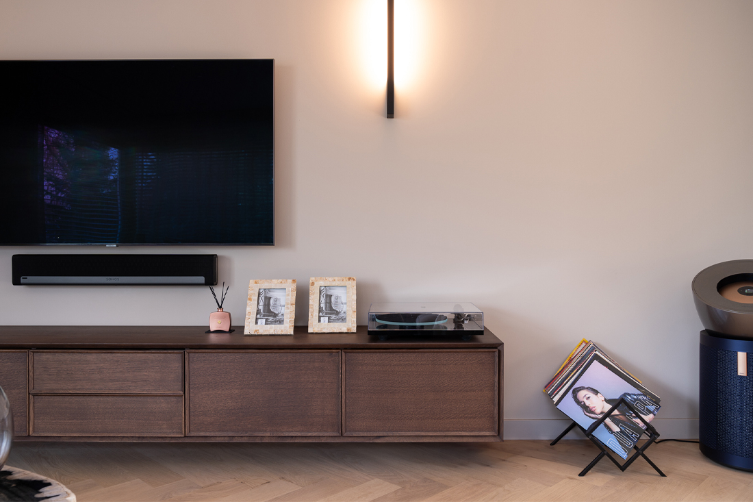 Welke kleuren passen bij moderne tv meubels?