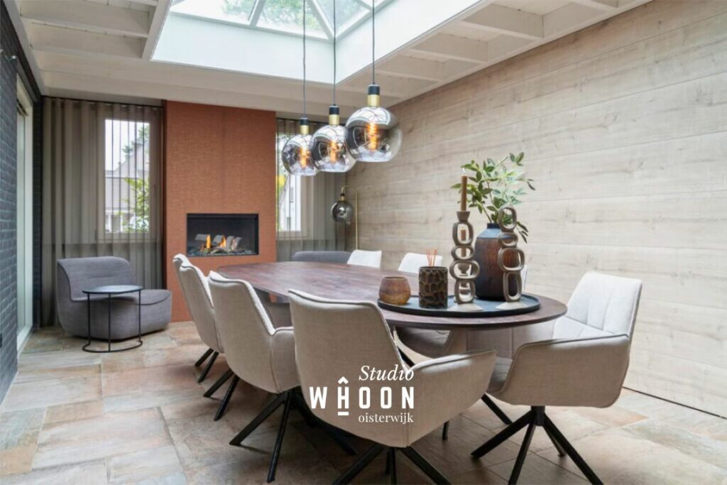 2-eetkamer-arte-behang-eettafel-eetkamerstoele