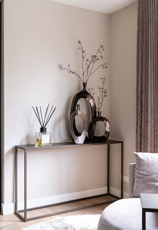 Sidetable met accessoires speels veerschillende hoogtes