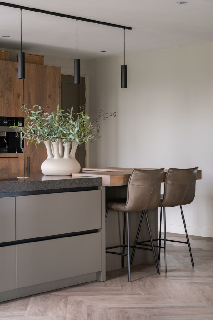Interieur-afstyling-aan-huis-hippolytushoef-whoon-oisterwijk-mordern-landelijk-hotel-chique (1)