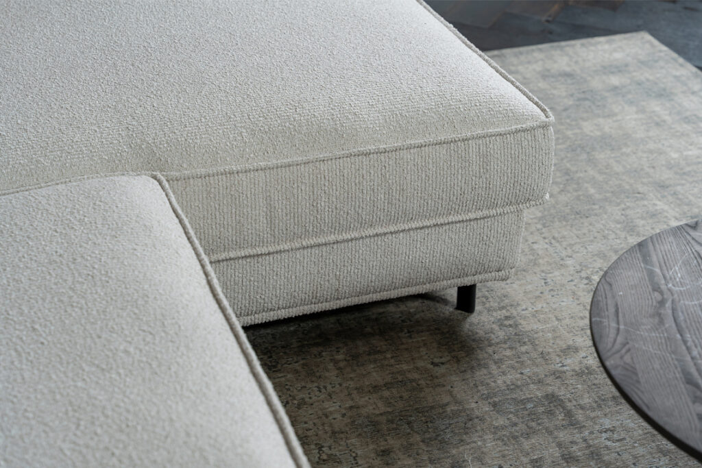 Beige bank stof liggedeelte