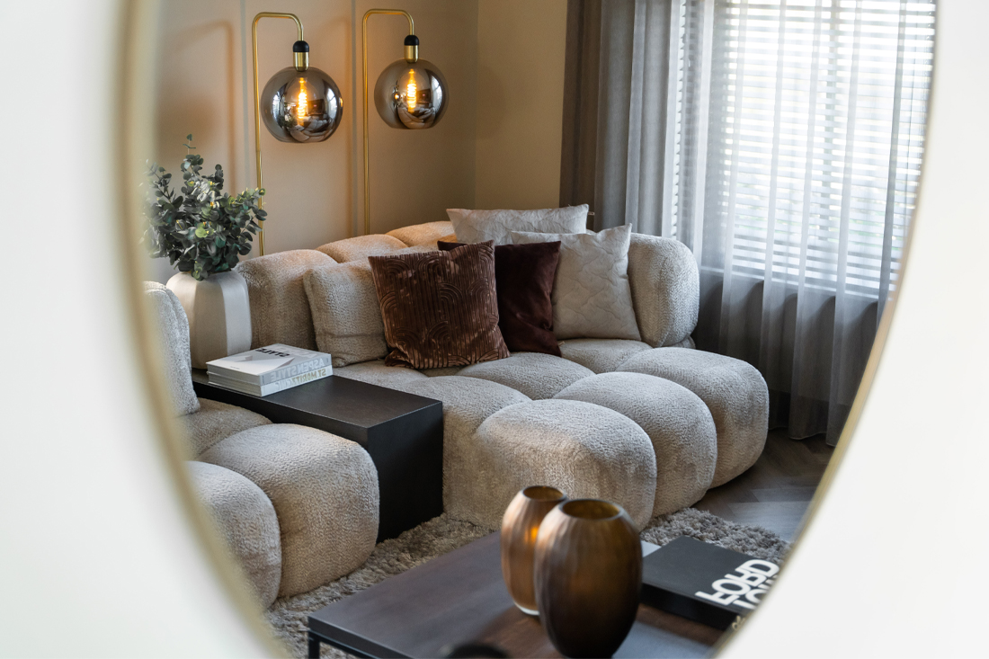 Blokpatroon hoekbank beige stof