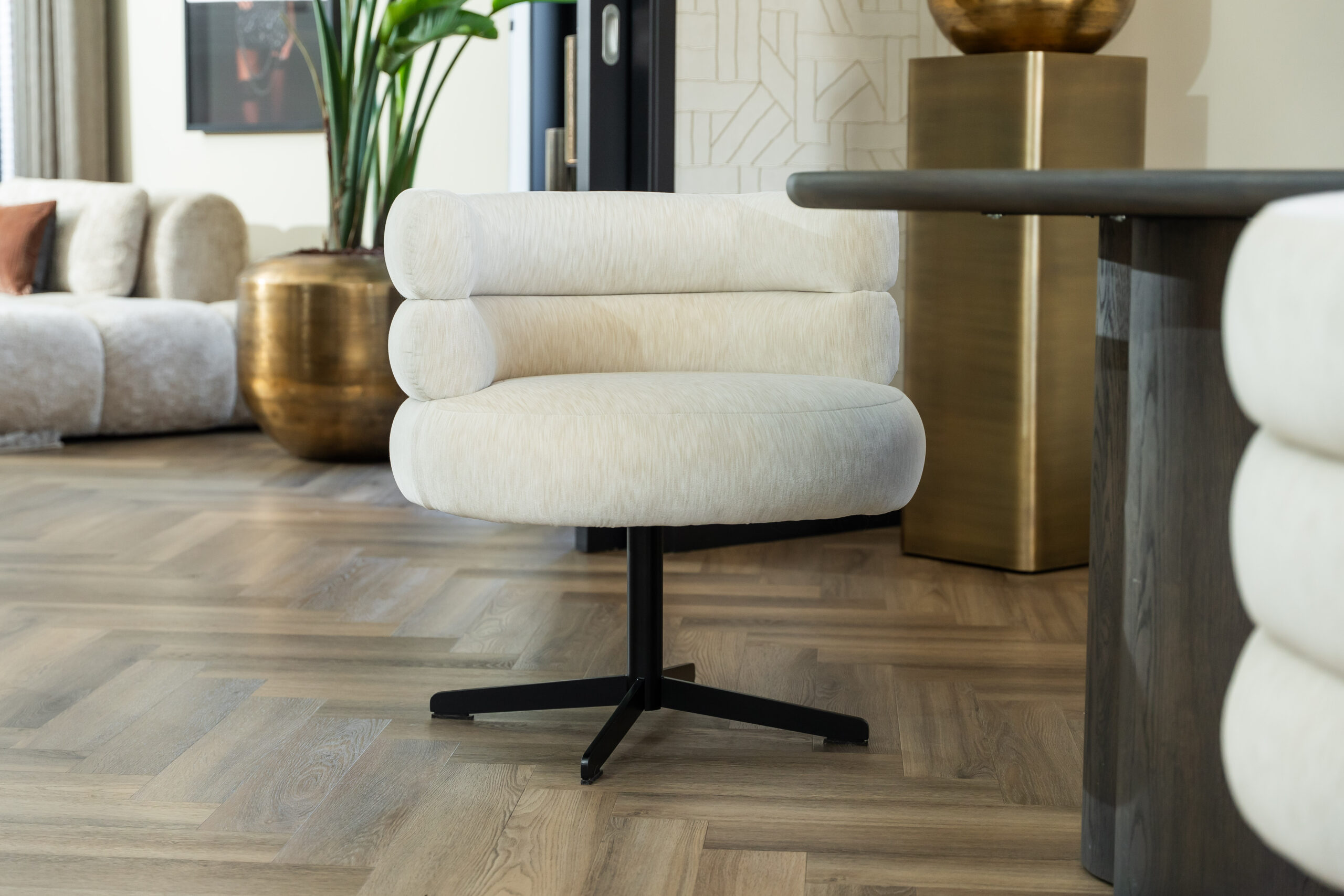 eetkamerstoel ronde vormen beige