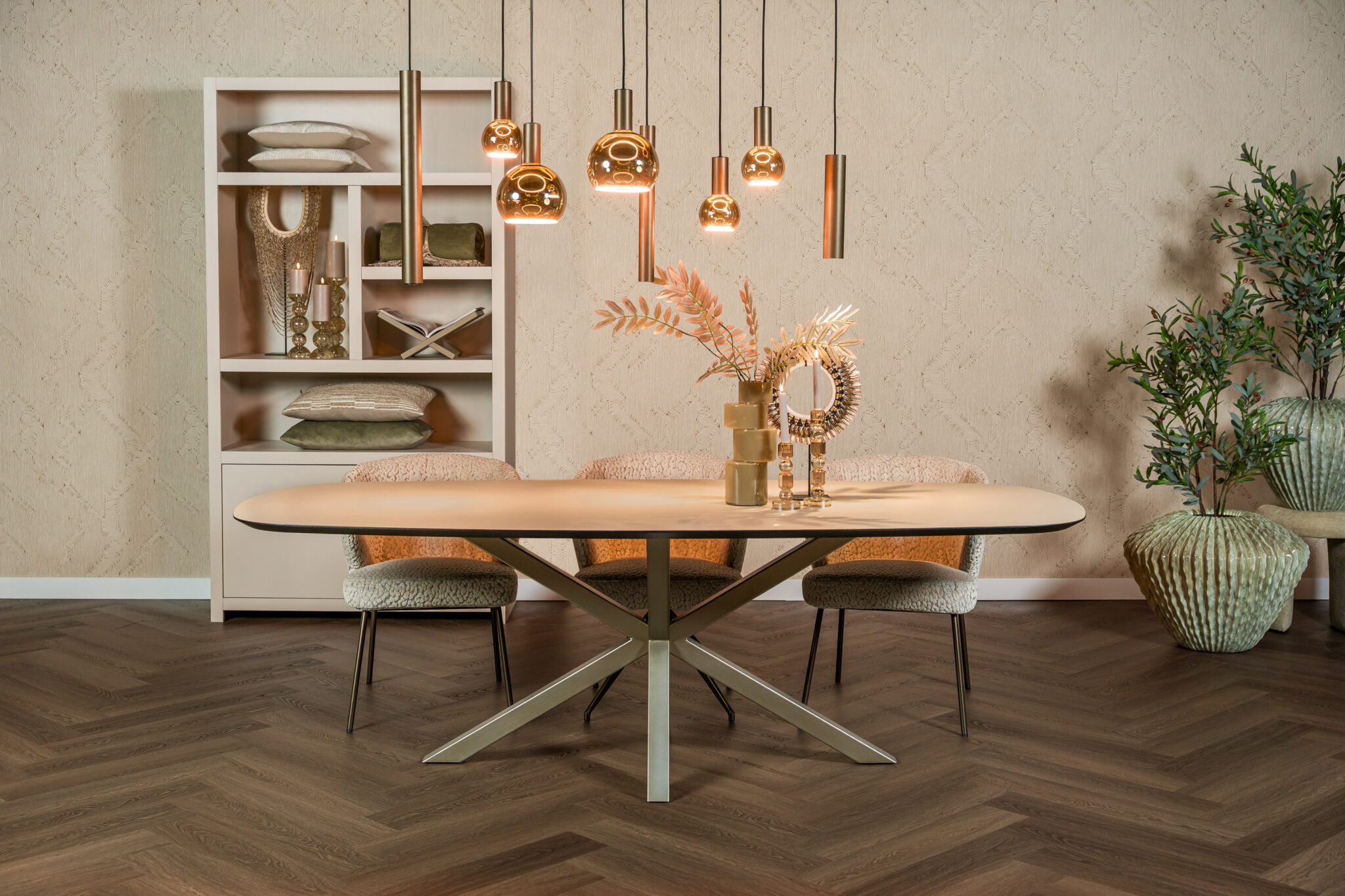 Hoe combineer je moderne eettafels met klassiek interieur?