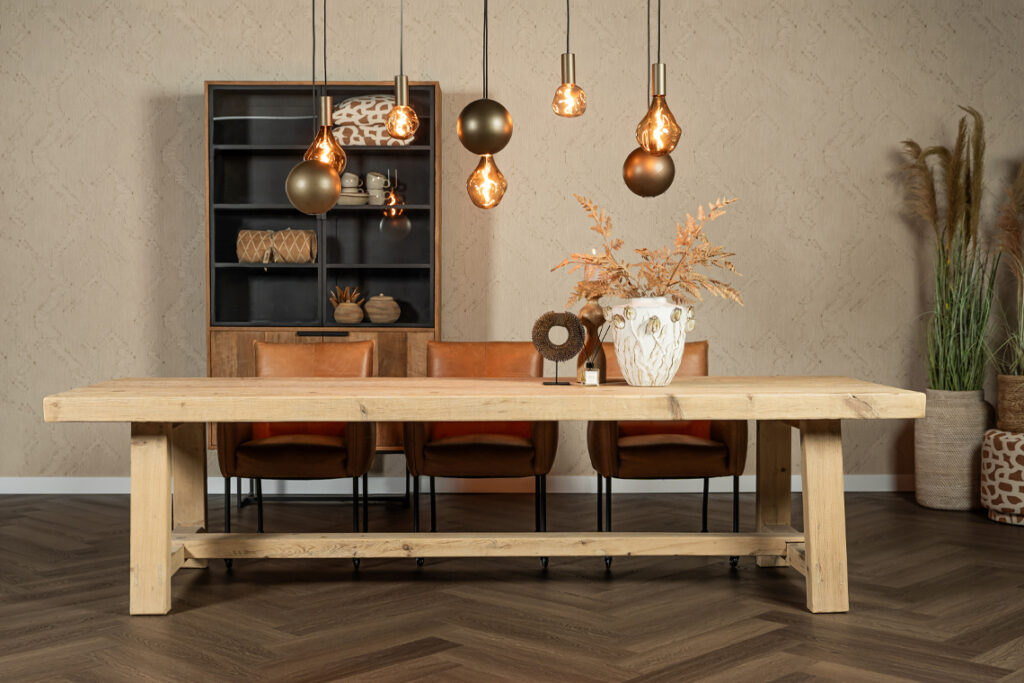 Eettafel hout naturel grof rechthoekig