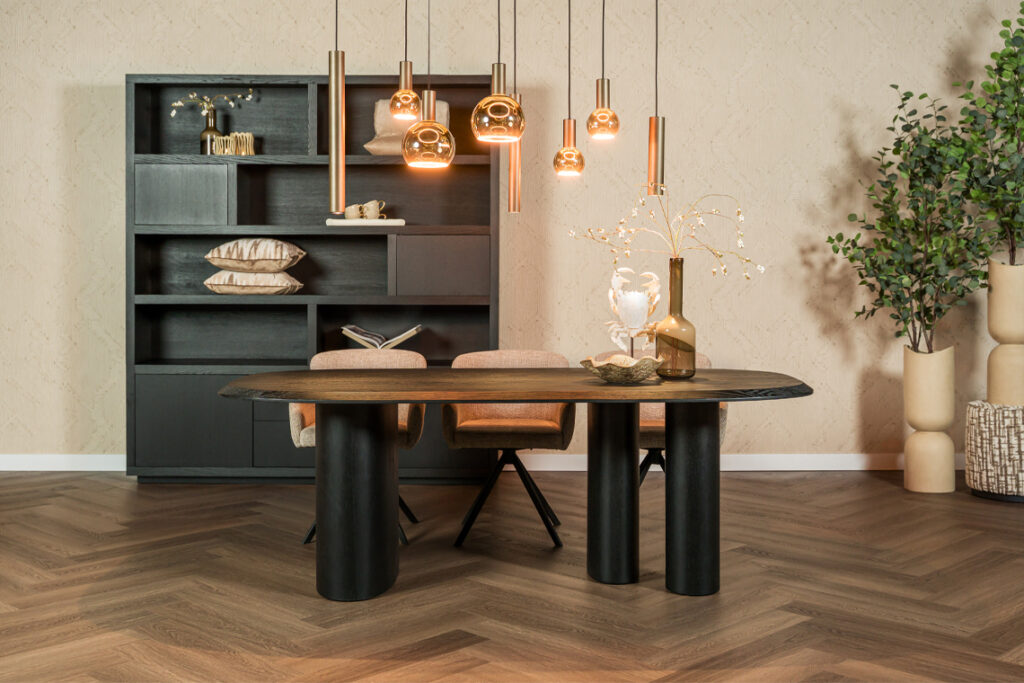 Eettafel eettafel ovaal eiken fineer zwart unieke poot