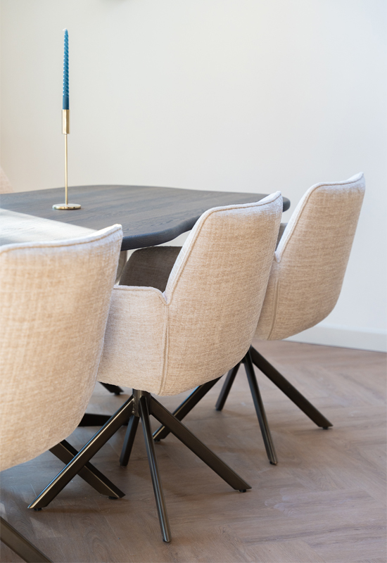 Stoffen comfortabele eetkamerstoel