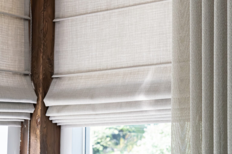 Vouwgordijnen en normale gordijnen