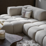 Beige stoffen bank blok