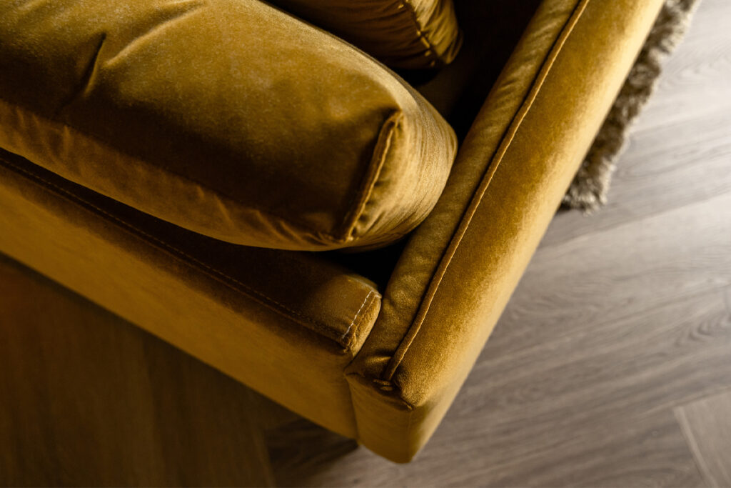 Stof velvet okergeel hoekbank