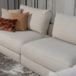 Losse kussens hoekbank beige stof