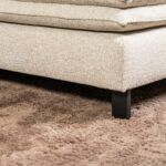 Houten poten hoekbank beige stof