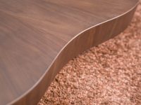 Organische tafel bruin hout