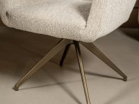 Bruinen metalen poot eetkamerstoel stof