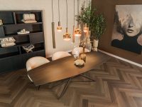 Deens ovaal en rechte hoek eettafel eiken verjongd