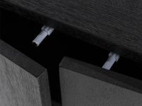 Druk deurtjes zwart hout wandkast