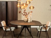 Druppelvormige eettafel bruin hout