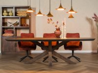 Eettafel hout bruin met grote poot