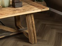 Eettafel hout bruin robuust