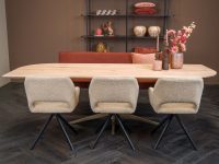 Eettafel naturel lichtbruin eiken rond en hoek afwerking