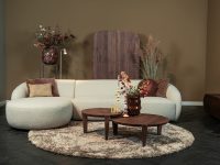 Hoekbank beige ronde vormen strak