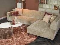 Hoekbank ranke poten moderne vormen stof bruin beige