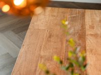 Zwart metalen onderstel eettafel landelijk hout