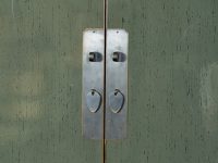 Kast groen hout met metaal