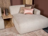 Liggedeelte bank beige met tussentafel