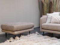 Losse hocker bij hoekbank beige