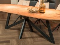 Metalen zwarte poot eettafel