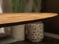 Ovaal houten eettafel