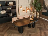 Ovaal ronde hoeken eettafel zwart eiken fineer