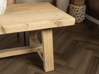 Robuuste eettafel hout