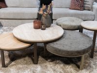 Ronde salontafels van marmer hout en stof