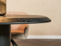 Ovaal ronde hoeken eettafel zwart eiken fineer