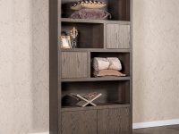 donkerbruine kast met deuren