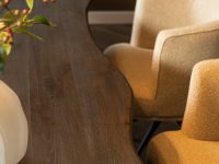 eettafel bruin eiken hout organisch